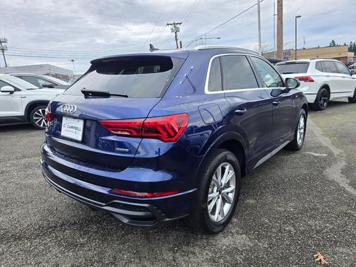 2022 Audi Q3 45 S line Premium