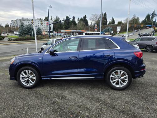 2022 Audi Q3 45 S line Premium