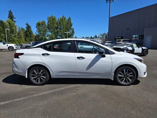 2025 Nissan Versa 1.6 S