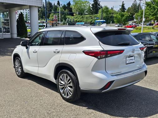 Wind Chill Pearl 2022 Toyota Highlander Platinum