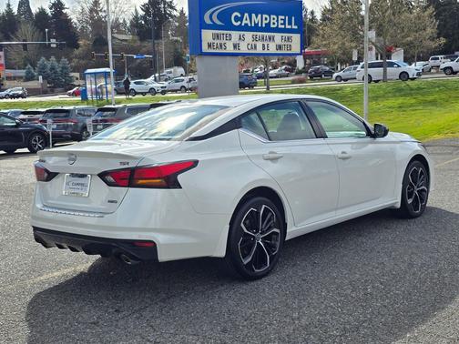 2023 Nissan Altima SR Intelligent AWD