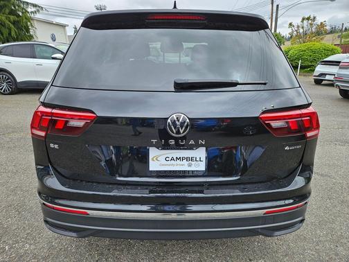 Deep Black 2022 Volkswagen Tiguan 2.0T SE 4MOTION