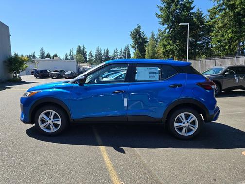 2025 Nissan Kicks S