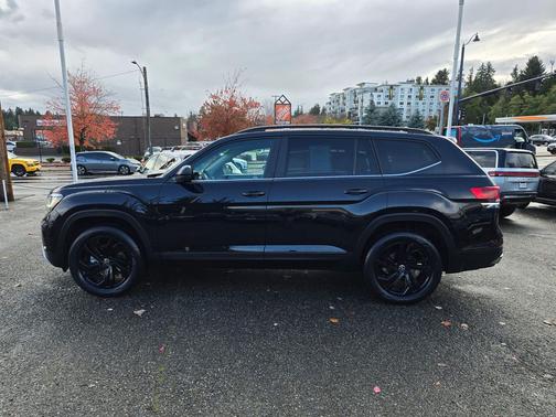 2022 Volkswagen Atlas 3.6L SE w/Technology