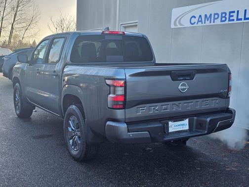 2025 Nissan Frontier SV