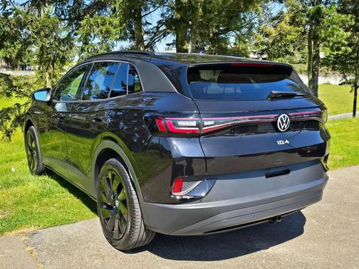 Deep Black 2023 Volkswagen ID.4 AWD Pro S