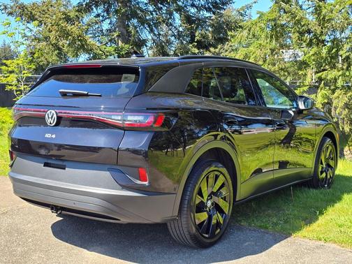 Deep Black 2023 Volkswagen ID.4 AWD Pro S