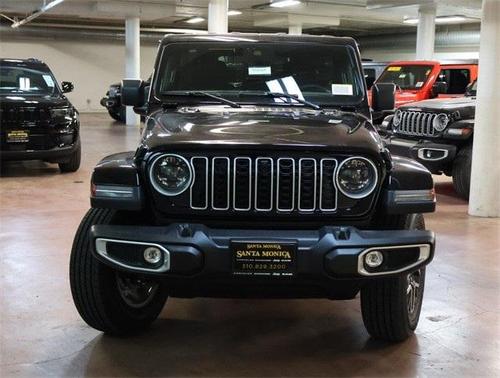 2025 Jeep Wrangler 4-Door Sahara 4x4