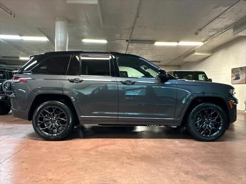 2025 Jeep Grand Cherokee 4xe Summit Reserve