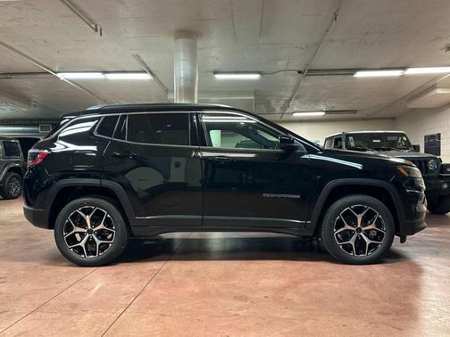 Diamond 2026 Jeep Compass Limited