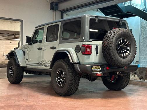 Earl Clearcoat 2026 Jeep Wrangler Rubicon