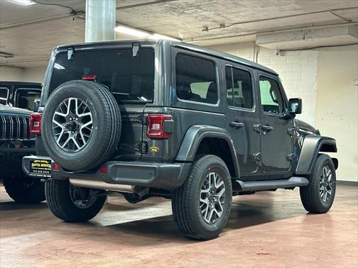 2025 Jeep Wrangler 4-Door Sahara 4x4