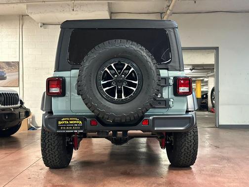 Earl Clearcoat 2026 Jeep Wrangler Willys
