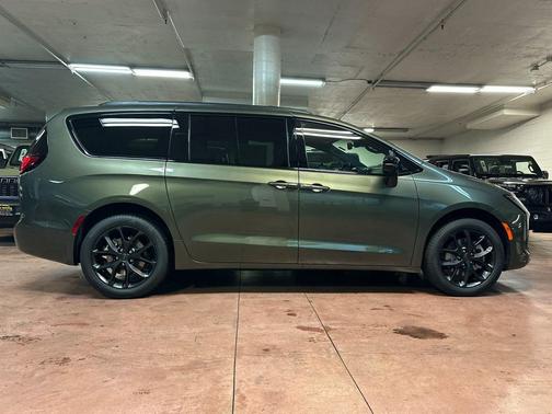 Olive 2027 Chrysler Pacifica Limited