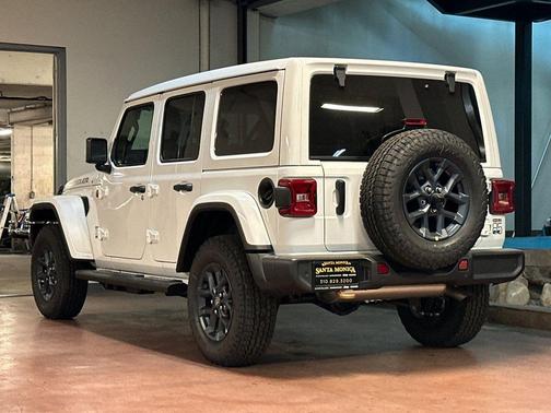 Bright White Clearcoat 2026 Jeep Wrangler 4-Door 85th Anniversary Edition