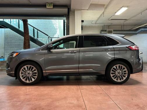 Carbonized Gray Metallic 2022 Ford Edge Titanium