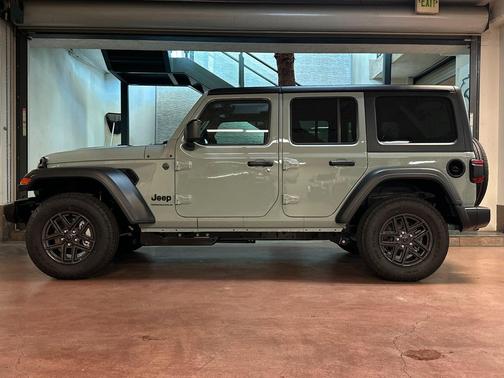 Earl Clearcoat 2027 Jeep Wrangler Sport S