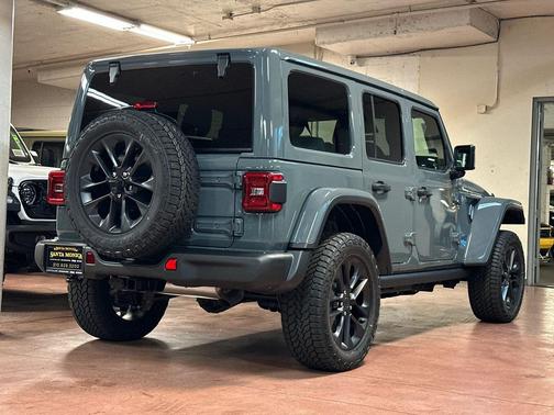 2025 Jeep Wrangler 4xe Sahara