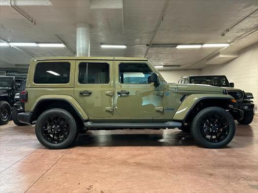 2025 Jeep Wrangler 4xe Sahara