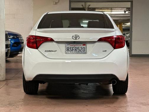 Super White 2019 Toyota Corolla SE
