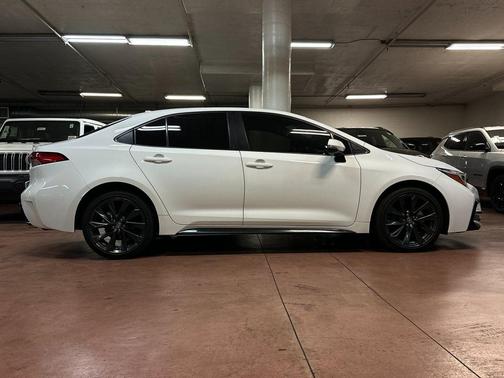 2024 Toyota Corolla Hybrid SE