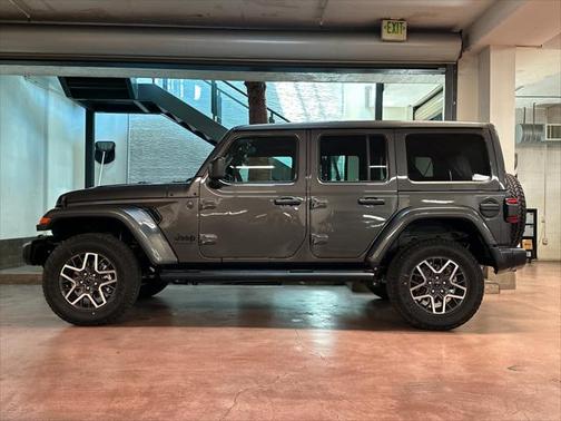 2025 Jeep Wrangler 4-Door Sahara 4x4