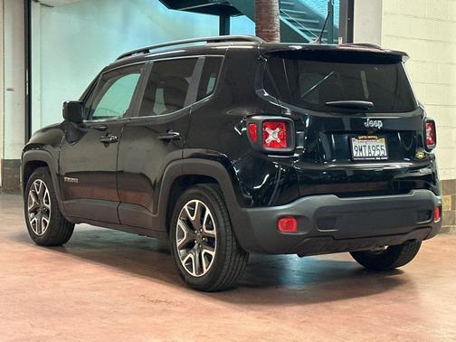 Black 2017 Jeep Renegade Latitude