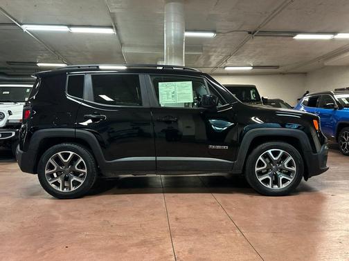 Black 2017 Jeep Renegade Latitude