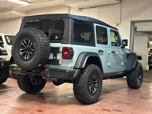 Earl Clearcoat 2026 Jeep Wrangler Willys
