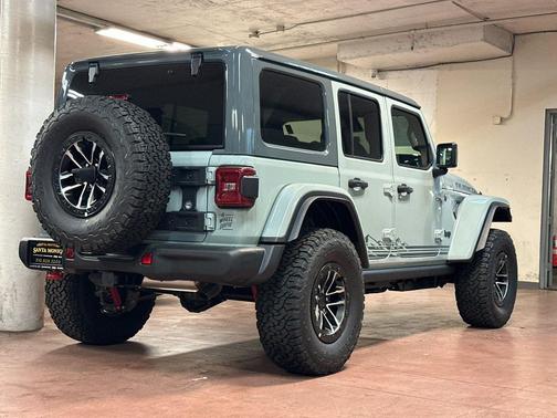 Earl Clearcoat 2026 Jeep Wrangler Rubicon