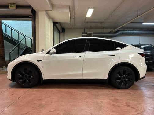 2024 Tesla Model Y Long Range Dual Motor All-Wheel Drive