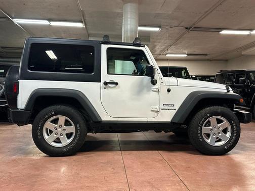 Bright White Clearcoat 2016 Jeep Wrangler Sport