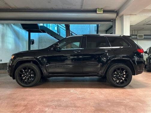 2021 Jeep Grand Cherokee Laredo