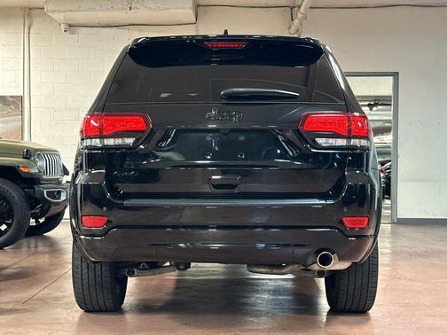 2021 Jeep Grand Cherokee Laredo