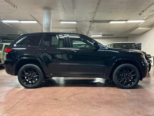 2021 Jeep Grand Cherokee Laredo