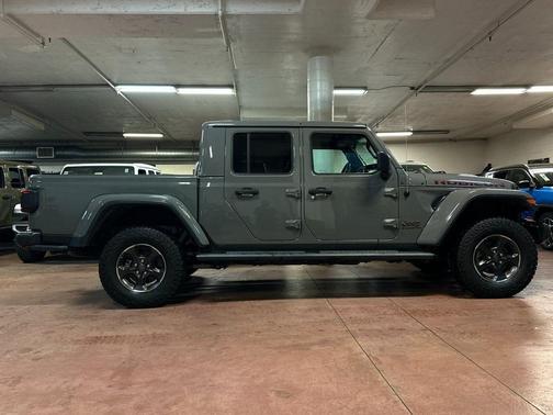 Sting-Gray Clearcoat 2023 Jeep Gladiator Rubicon