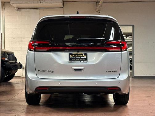 Mist 2026 Chrysler Pacifica Limited