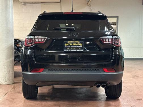 Diamond Black 2022 Jeep Compass Latitude