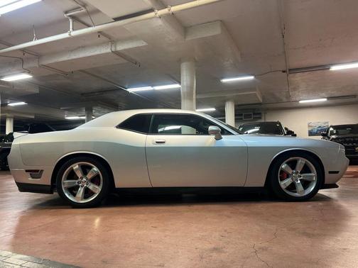 2009 Dodge Challenger SRT8