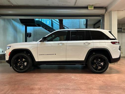 2025 Jeep Grand Cherokee Limited X