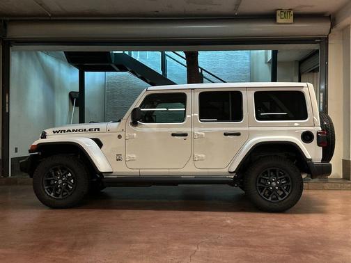 Bright White Clearcoat 2026 Jeep Wrangler 85th Anniversary