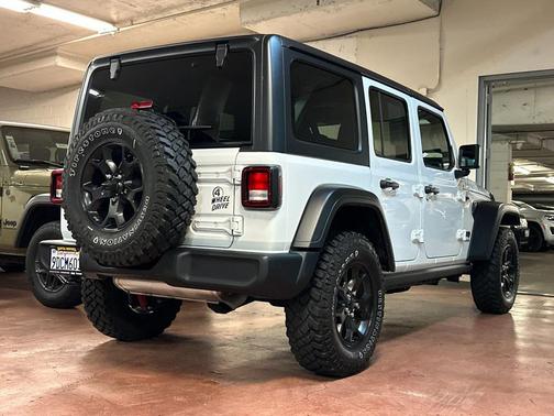 2022 Jeep Wrangler Willys