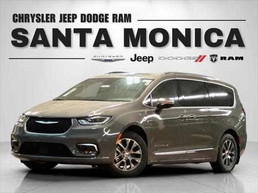 2025 Chrysler Pacifica L