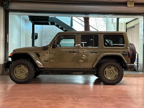 2025 Jeep Wrangler 4xe Willys
