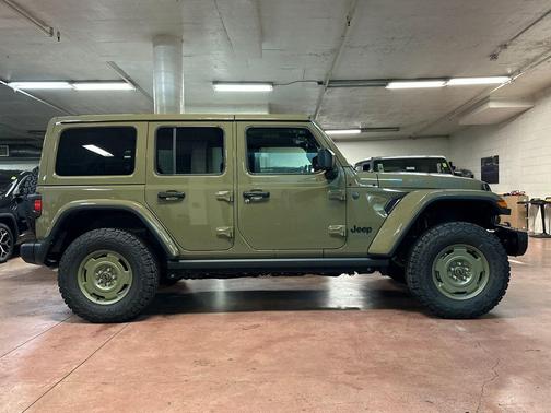 41 2025 Jeep Wrangler 4xe Willys