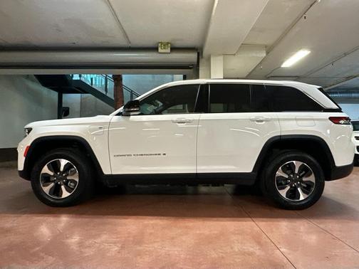 2022 Jeep Grand Cherokee 4xe Base