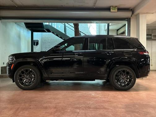 2025 Jeep Grand Cherokee 4xe Summit Reserve