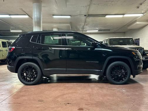 Diamond 2026 Jeep Compass Latitude