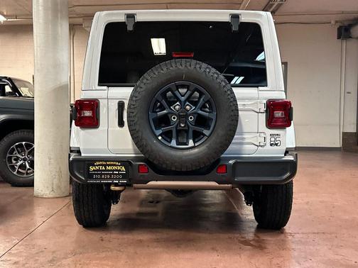 Bright White Clearcoat 2026 Jeep Wrangler 4-Door 85th Anniversary Edition
