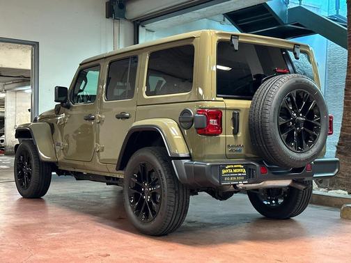 2025 Jeep Wrangler 4xe Sahara